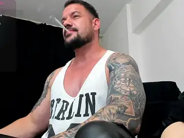 Stripchat Live Porn of musclemonster31