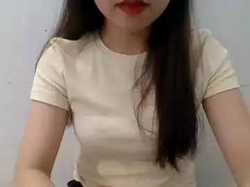 Stripchat Adult Webcam of kiraa-007