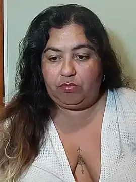 Stripchat Adult Webcam of Curvy-Diva-