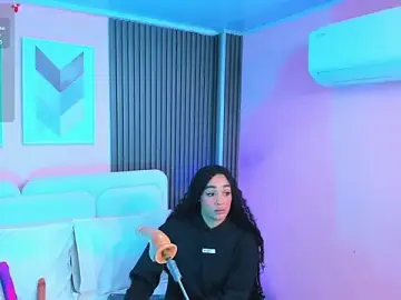 Stripchat Live Sex of Clawdeen__wolf