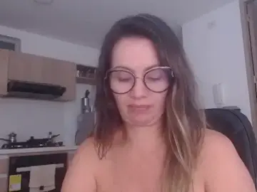 Stripchat Live Sex Cam of LovePaula