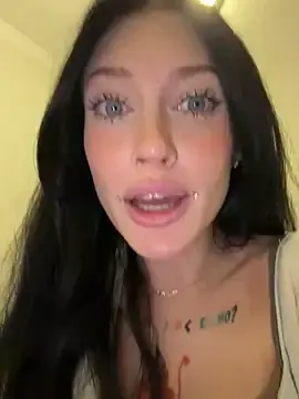 Stripchat Sex Cam of Melissa_crazy