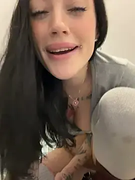 Stripchat Free Porn Cam of Melissa_crazy
