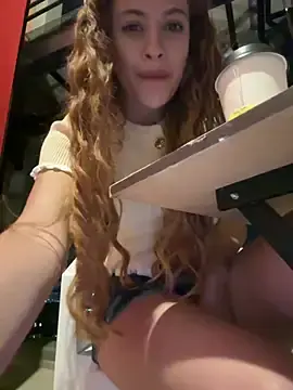 Stripchat Free Live Porn of alana15