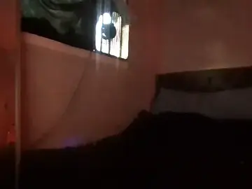 Stripchat Live Sex Cam of 1n0nlythroat