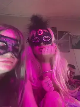 Stripchat Live Sex Cam of ariana98