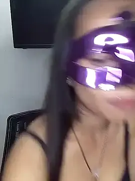 Stripchat Live Sex Cam of sexy_manvi25