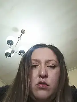 Stripchat Adult Webcam of solcurvytriplxx