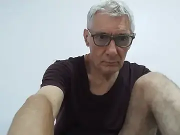 Stripchat Watch Live Sex Cams of BIGUNCUTHARDCOCK