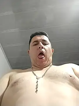 Stripchat Sex Cam of BigCristh79