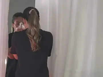 Stripchat Live Sex Cam of KellyMathews