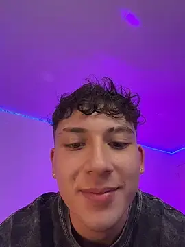 Stripchat Nude Webcam of OLIVER_K