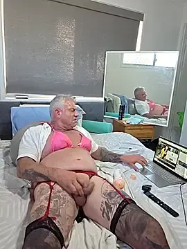 Stripchat Live Sex Cam of Handsolo_porn