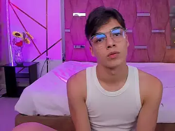 Stripchat Live Sex of Gerony_