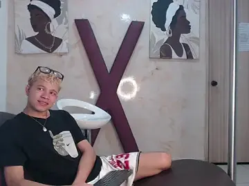 Stripchat Watch Live Sex Cams of PRETTY_FEM