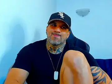 Stripchat Adult Webcam of JoshRigby