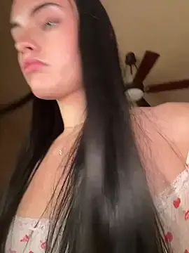 Stripchat Sex Cam of KarissaChantelle