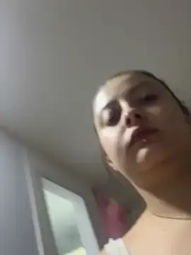 Stripchat Sex Cam of SarahCastro1_