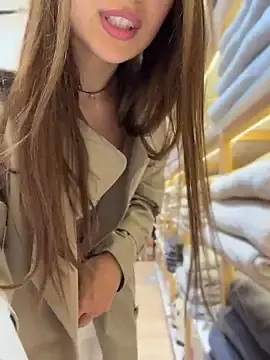Stripchat Live Sex Cam of ICrazyOneIRL