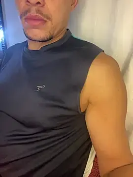 Stripchat Live Sex of Tatuadomoreno23cm