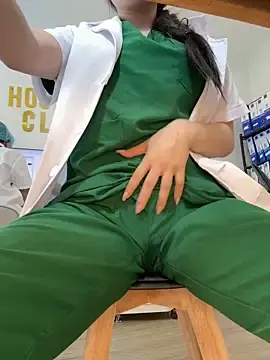 Stripchat Adult Webcam of secretly_masturbating