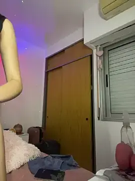 Stripchat Nude Webcam of LolaSB
