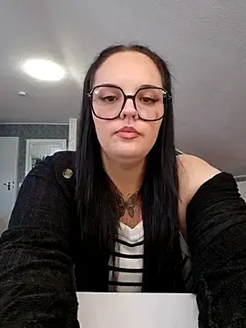 Stripchat Live Sex Cam of JUJUICY-