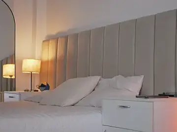 Stripchat Free Porn Cam of Alison_Miller9
