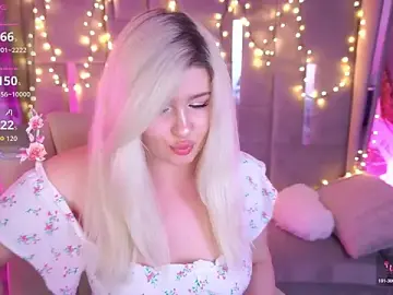Stripchat Live Sex of CocoSecretss