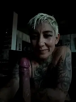 Stripchat Sex Cam of Everlyn_sexx