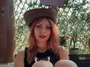 Stripchat Adult Webcam of karo123421