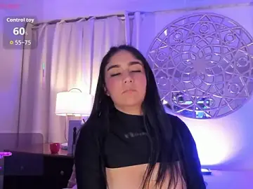 Stripchat Nude Webcam of Belliinda_21