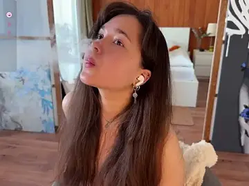 Stripchat Live Sex Cam of PlumyBun
