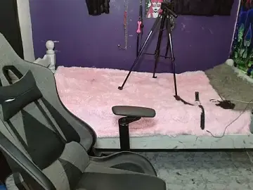Stripchat Live Sex of kitty_slave666