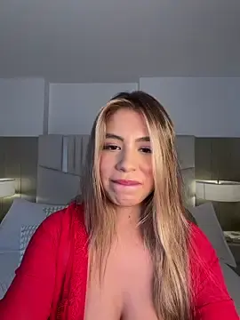 Stripchat Watch Live Sex Cams of _laura_02