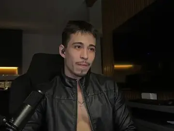 Stripchat Sex Cam of mettew22cm