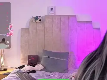 Stripchat Best live sex cam show of Emily_hall19