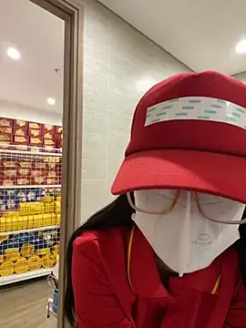 Stripchat Live Sex of Sneaky_Cumshoot