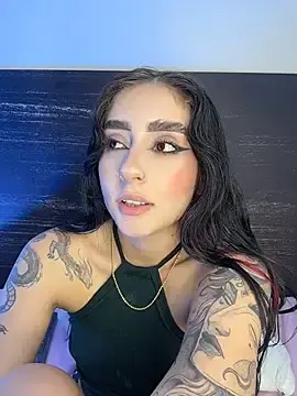 Stripchat Live Sex Cam of sharlot24
