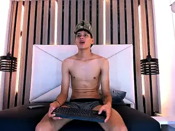 Stripchat Adult Webcam of Pit_Ross