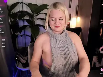 Stripchat Live Sex of YolandaKiss
