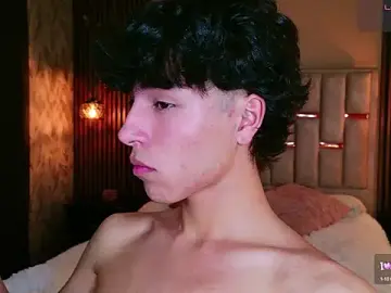Stripchat Free Live Porn of Michaell_Peters