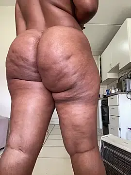 Stripchat Live Sex Cam of officialkhakes_za