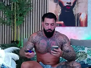 Stripchat Watch Live Sex Cams of masterkingofmusclee
