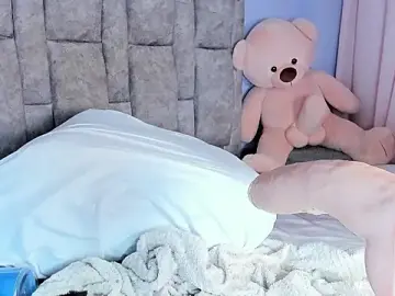 Stripchat Free Live Porn of queen_yully