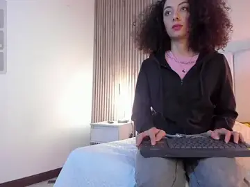 Stripchat Sex Cam of Curlywet