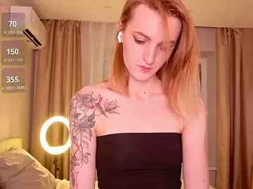 Stripchat Nude Webcam of MiaKomoi
