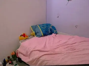 Stripchat Sex Chat of Kiara_tits