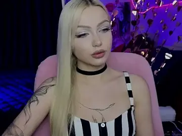 Stripchat Sex Cam of LinaLirian