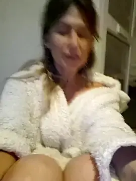 Stripchat Free Live Porn of CelynaRoss